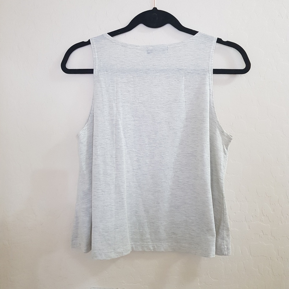 ⬇️Size Medium Grey Elephant Crop Tank Top - Picture 7 of 7